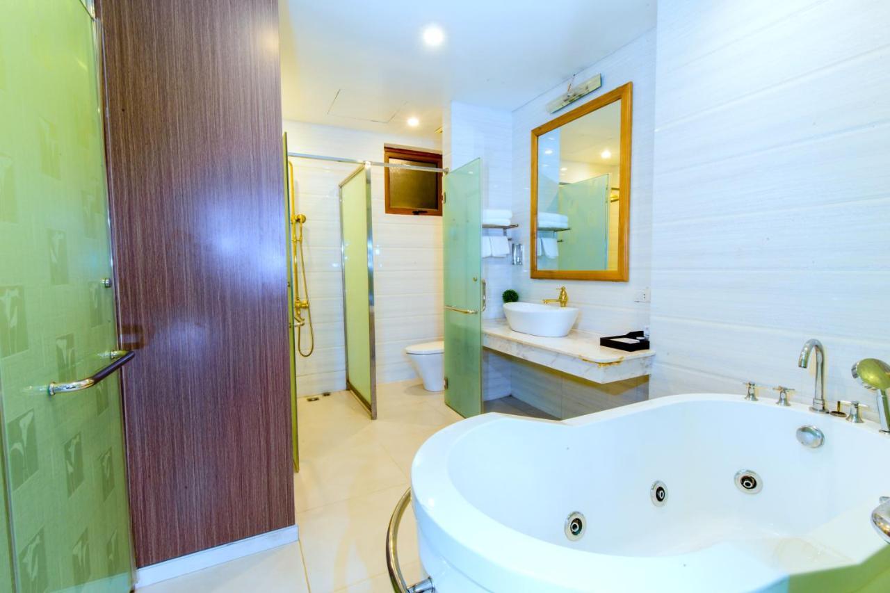 Hoa Dao Hotel Hòa Bình Exterior foto